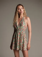 Saint-Tropez ışıltılı lurex mini tulum önden görünüm hafif parlak Italian fabric kumaş ile modern beachwear ve resort stil