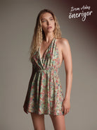 Saint-Tropez ışıltılı lurex mini tulum önden görünüm hafif parlak Italian fabric kumaş ile modern beachwear ve resort stil